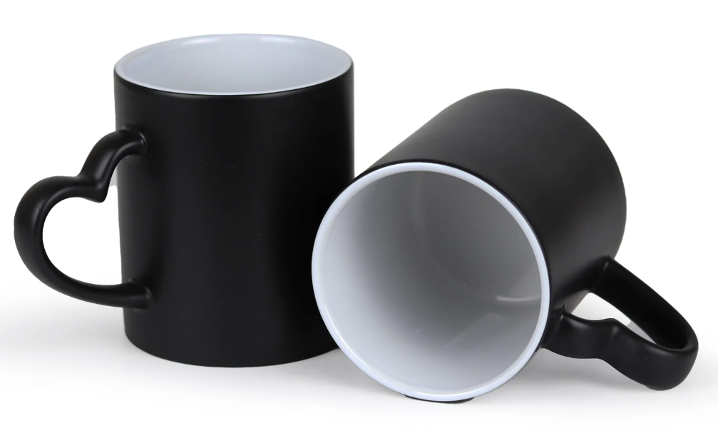 CANECA ALÇA CORAÇÃO MAGICA PRETA FOSCA