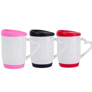 CANECA CERÂMICA  TAMPA SILICONE 
